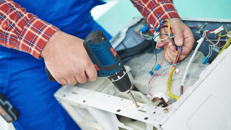 Büyükçekmece Hoover Hoover çamaşır makinesi kart tamiri – Su almama arızası orijinal parça ile giderildi. - Teknik servis örneği